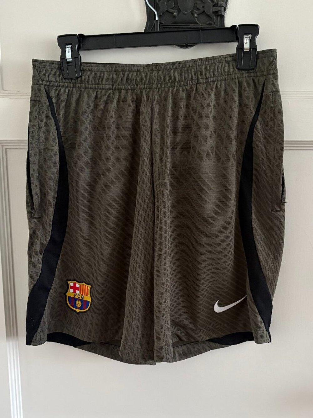 Nike Dry Fit FC Barcelona Shorts | Mens Slim Fit Size Medium | Washed/Never Worn